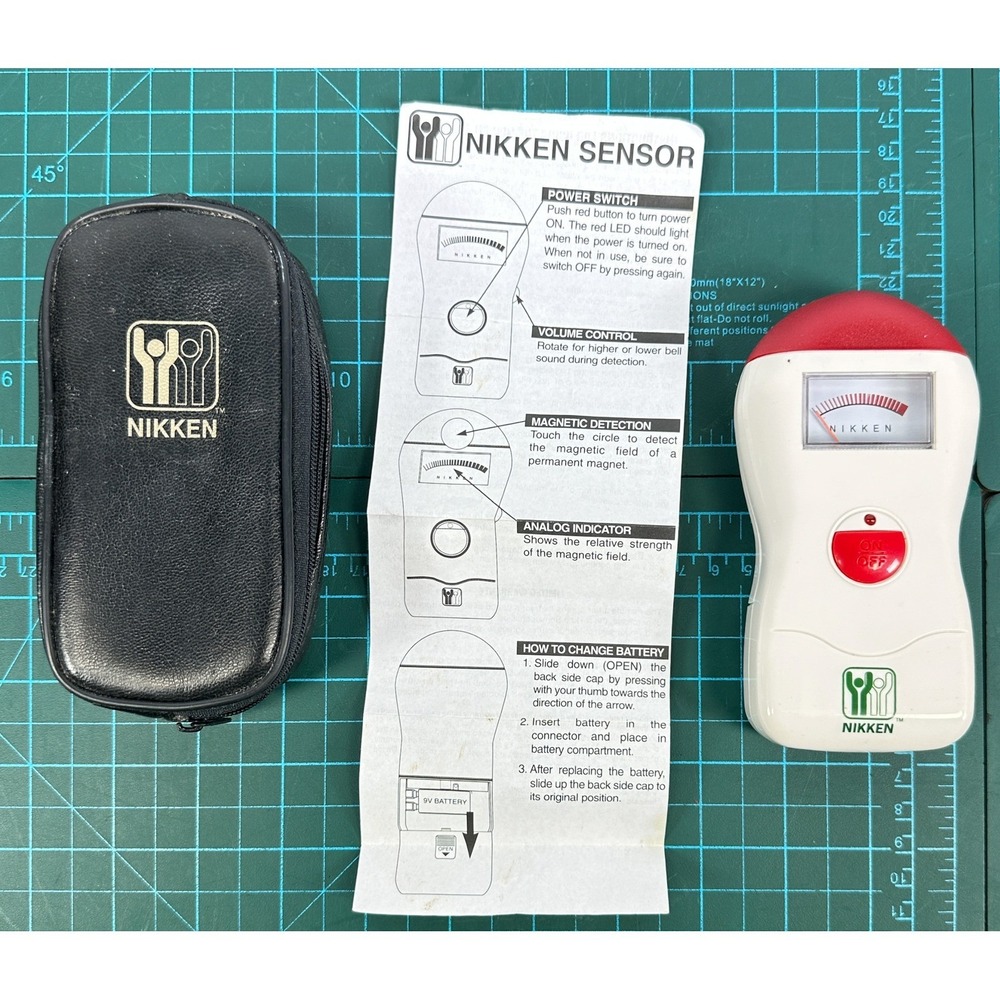 Nikken Magnetic Field Sensor Tester Indicator Meter Model 2105 Case & Manual